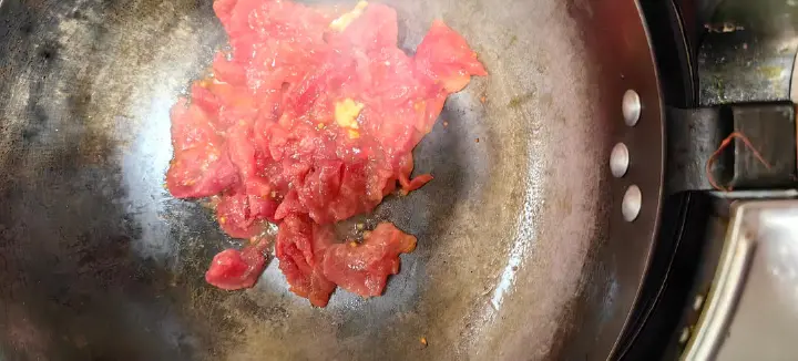 糖醋汁番茄炒蛋 第 2 步