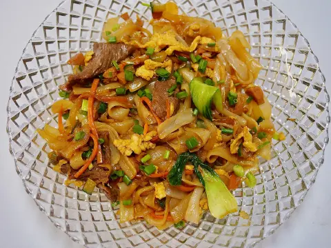 牛肉炒河粉