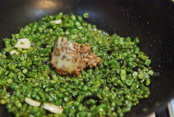 肉臊炒豇豆 第 5 步