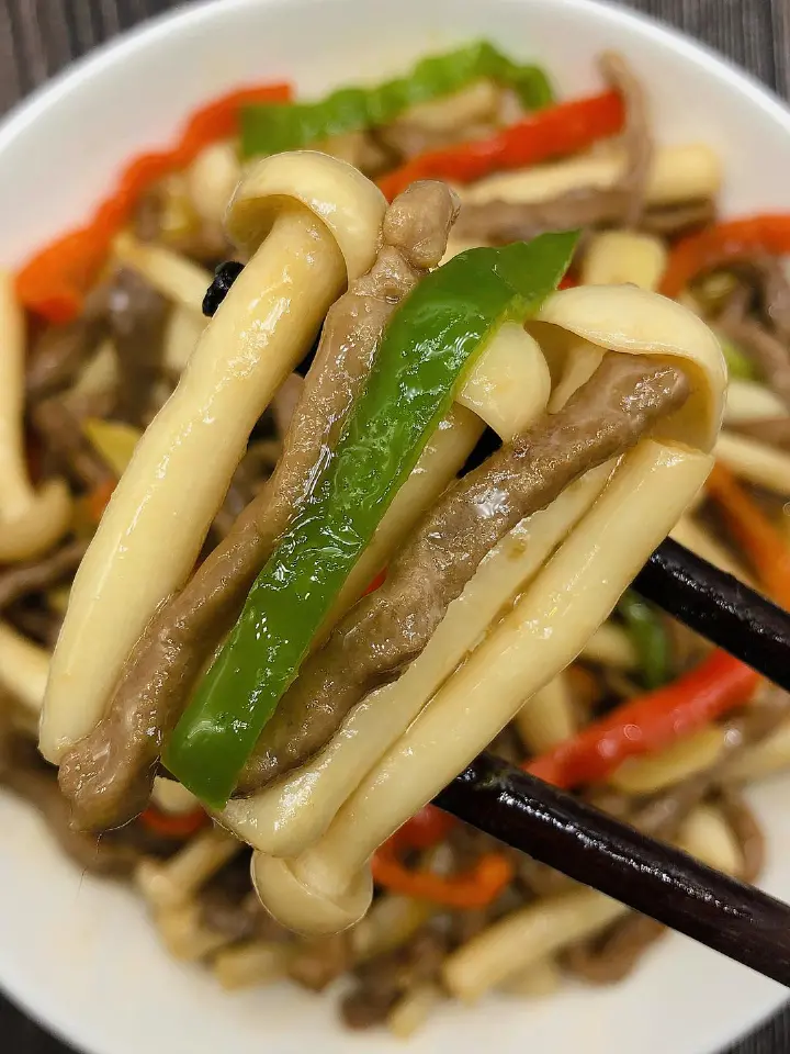 海鲜菇炒肉丝 第 10 步