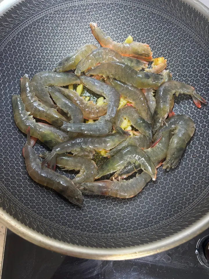 油焖大虾 第 4 步