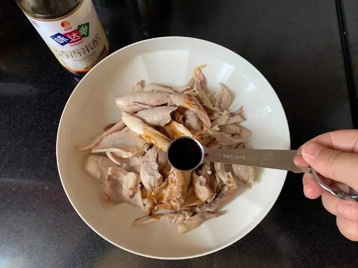 花椒葱油拌鸡腿 第 7 步