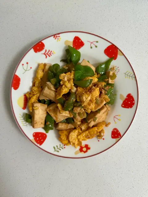 青椒炒鸡蛋豆腐