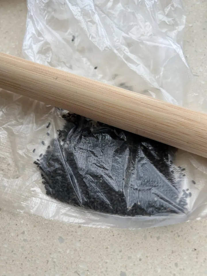 黑芝麻馒头与玉米面馒头 第 1 步