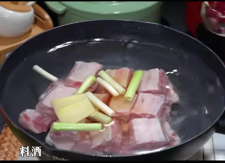 苹果烧排骨 第 1 步
