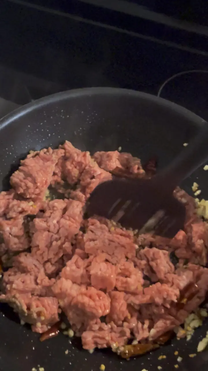 泰式打抛牛肉饭 第 3 步