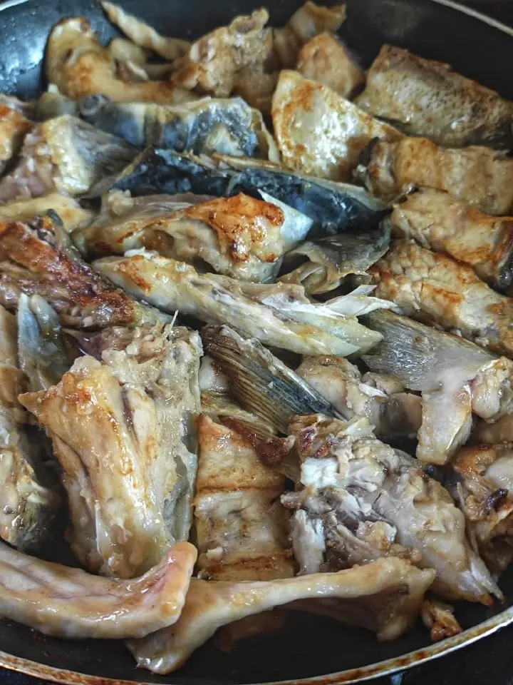 半煎焖大头鱼 第 4 步