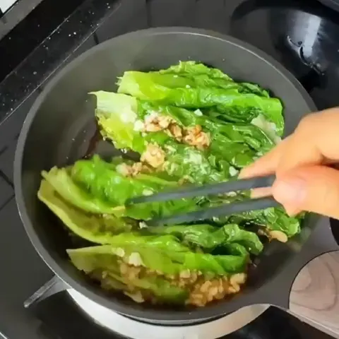 快手焖生菜