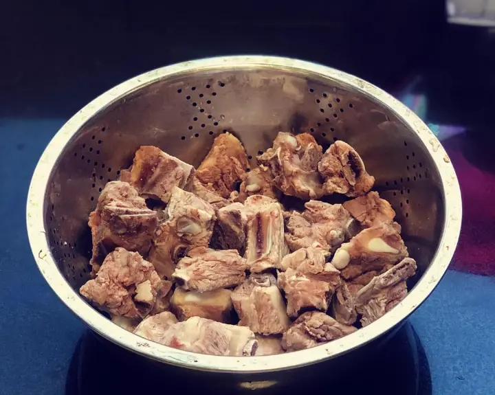 排骨扁豆焖卷子 第 2 步