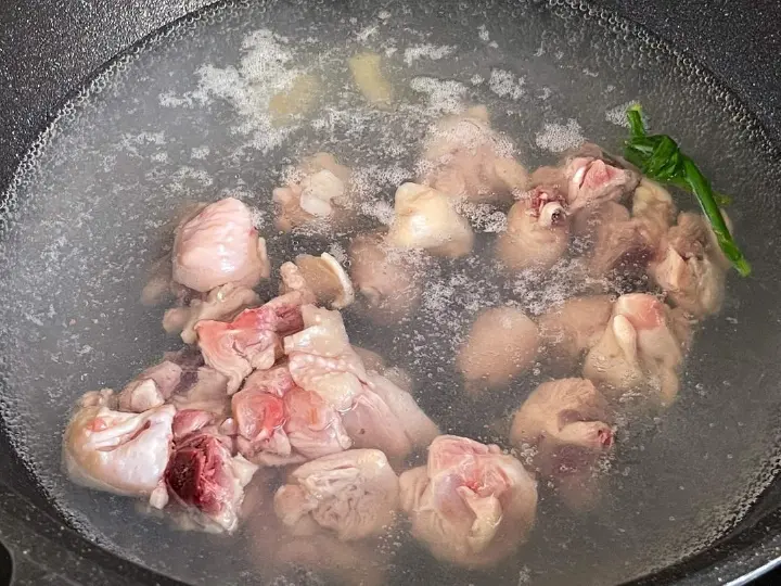 香菇鸡腿焖饭 第 5 步