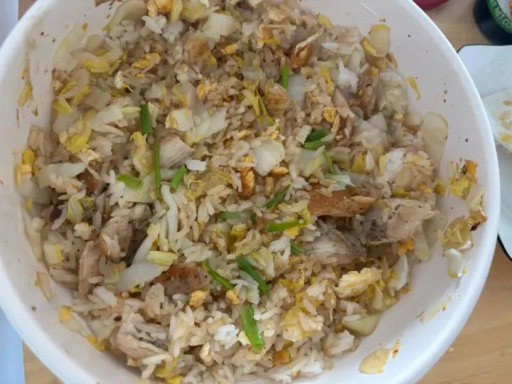 鸡胸肉娃娃菜蛋炒饭 第 11 步