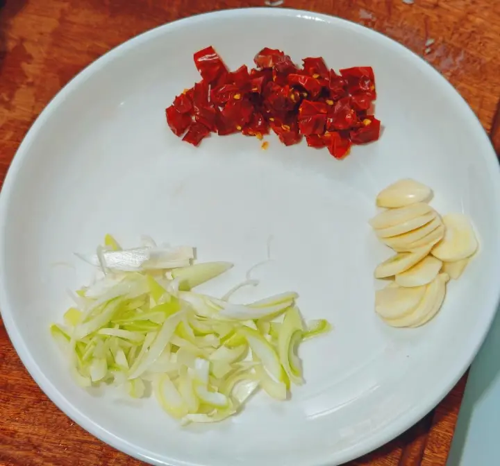 炝炒小白菜 第 2 步