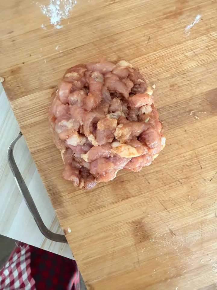 辣椒炒肉 第 3 步