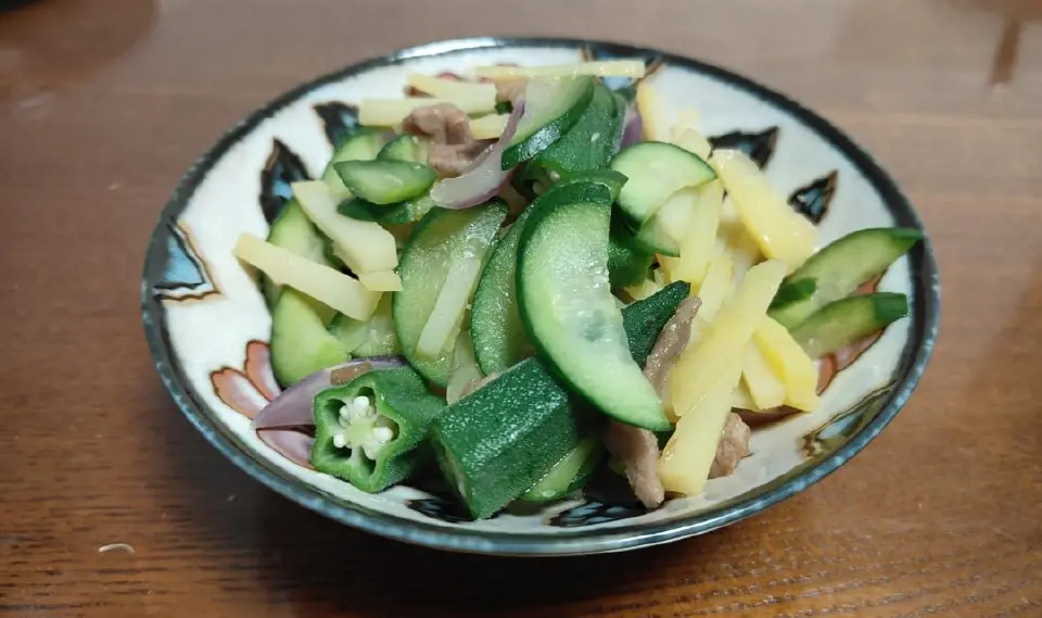 家常时蔬炒肉成品图