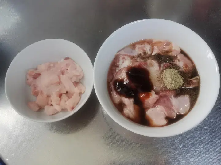 孜然洋葱炒羊肉 第 3 步