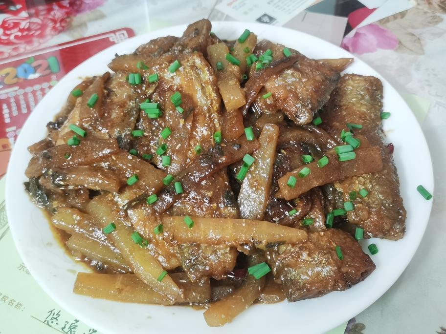 萝卜丝带鱼成品图