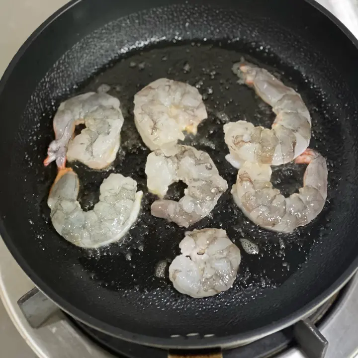 牛油果虾仁沙拉三明治 第 3 步