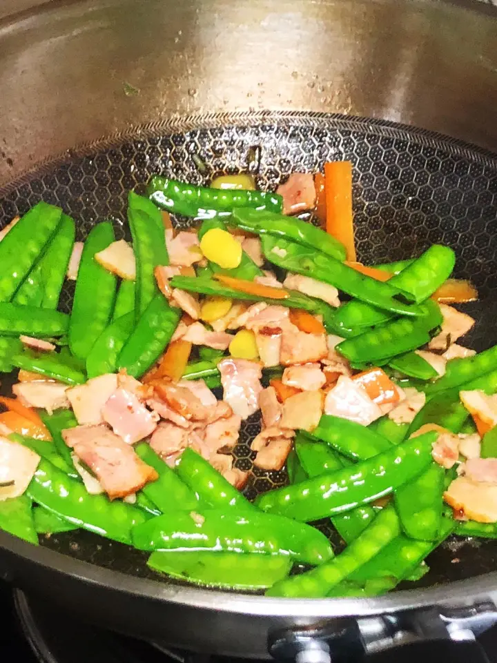 荷兰豆炒培根 第 8 步