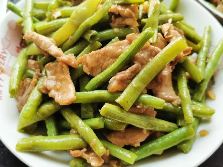 豆角炒肉 第 11 步