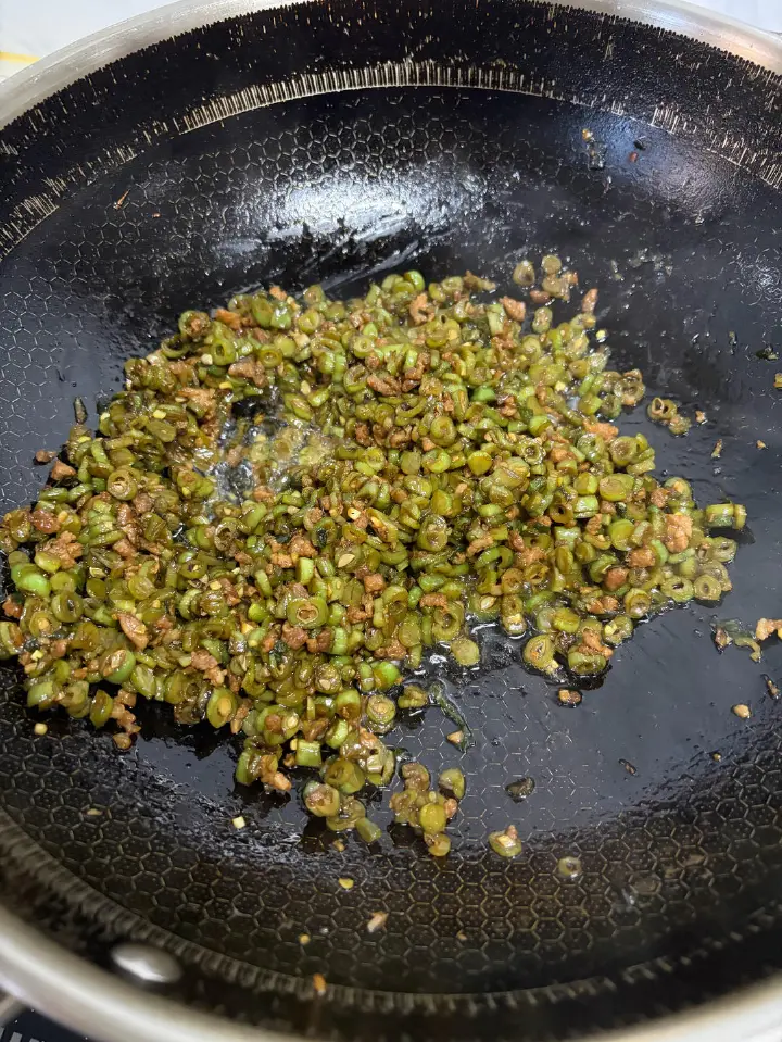 肉末豆角 第 2 步