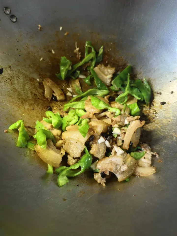 青椒小炒肉 第 6 步