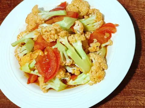 西红柿炒花菜