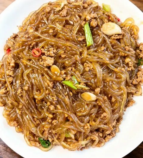 蚂蚁上树