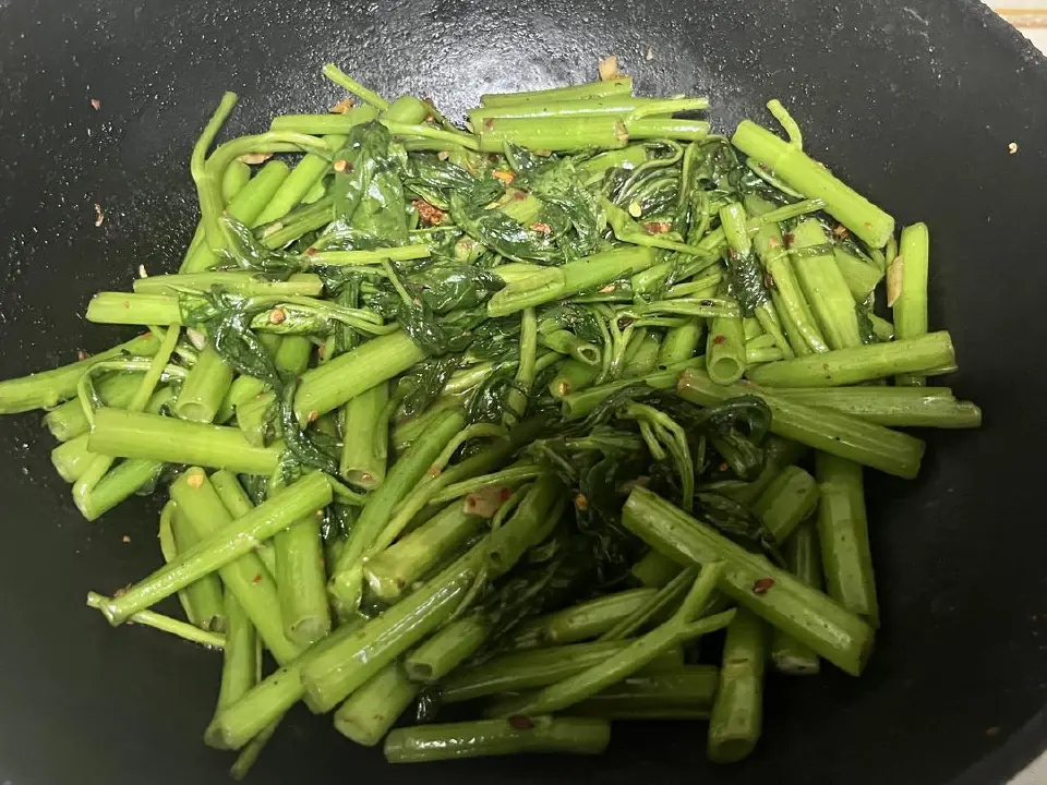 辣炒空心菜成品图
