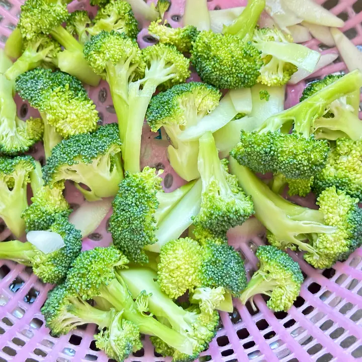 清炒西兰花 第 7 步