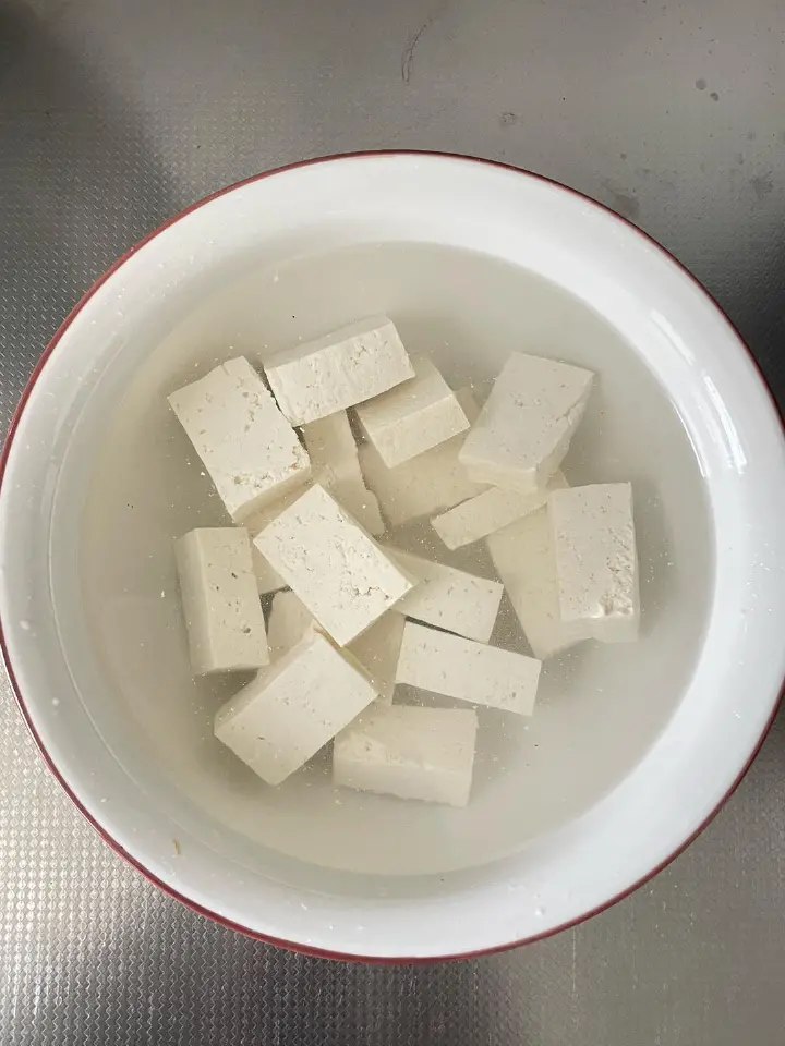 凉拌炸豆腐 第 2 步