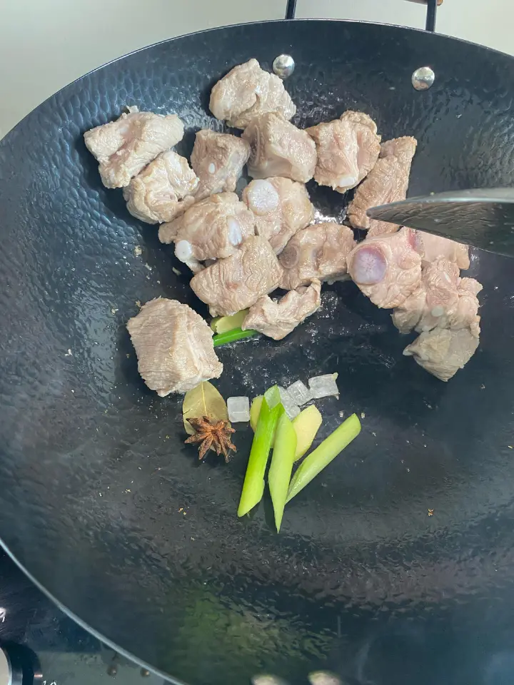 排骨炖土豆 第 5 步