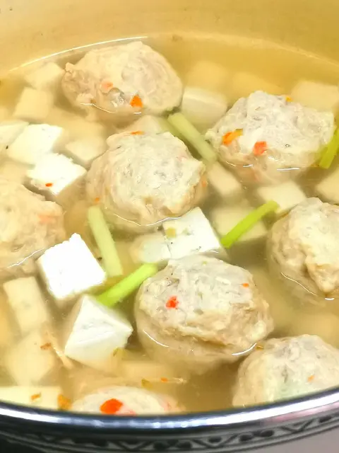 鸡肉丸豆腐虾皮汤
