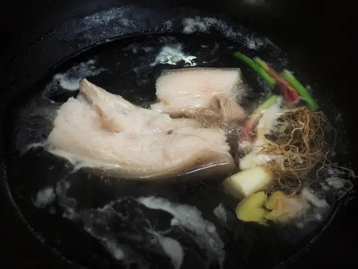 蒜泥白肉 第 2 步