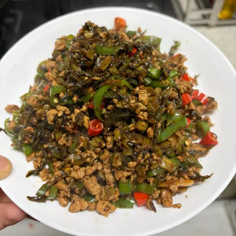 雪菜肉末炒螺丝椒