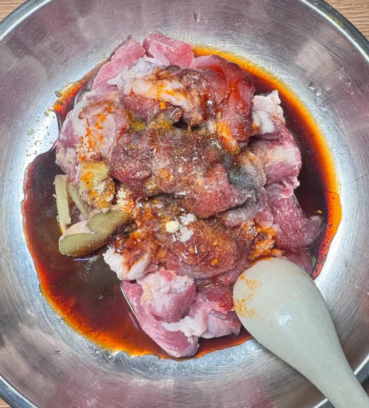 粉蒸肉 第 2 步