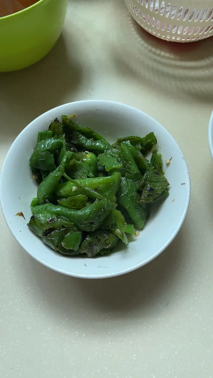 螺丝椒炒皮蛋 第 4 步