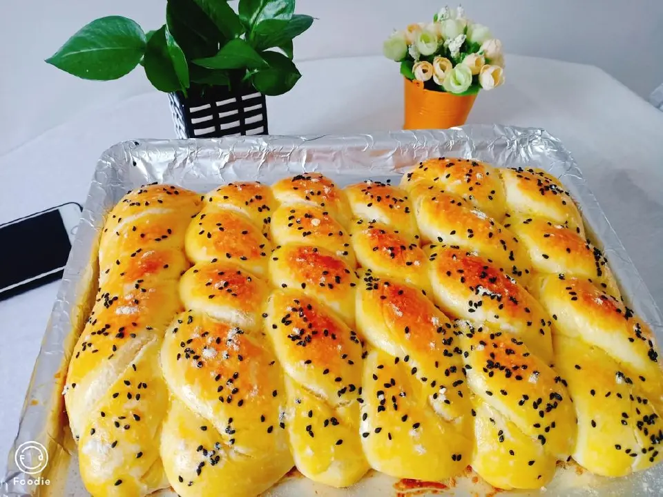 免揉拉丝面包成品图