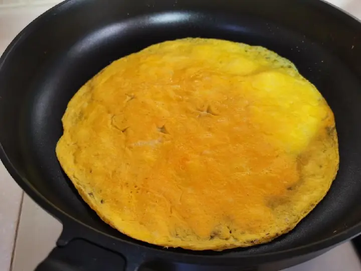 番茄红烩虾仁蛋包饭 第 28 步