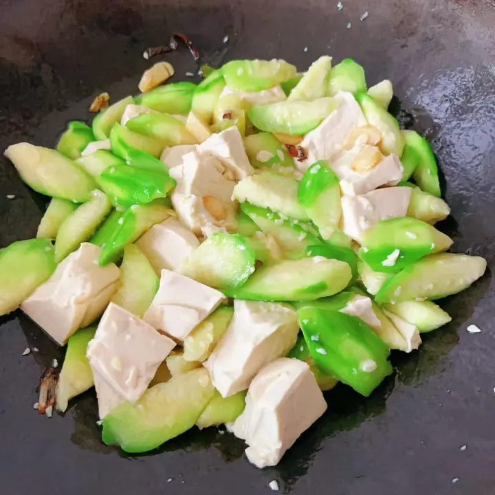 丝瓜烧豆腐 第 6 步