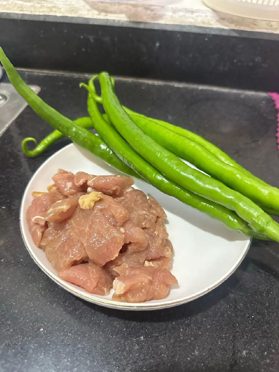 辣椒炒肉成品图