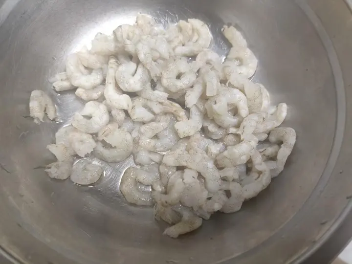 黄瓜炒虾仁 第 1 步