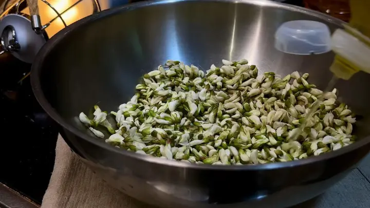 槐花麦饭 第 5 步