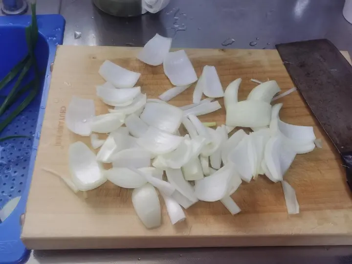 孜然洋葱炒羊肉 第 7 步
