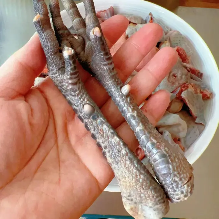 蚕豆米烧乌鸡 第 2 步