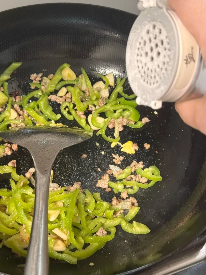 肉末青椒炒蛋 第 7 步