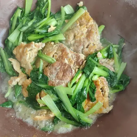 青菜肉蛋饼