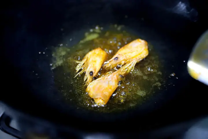 美极海鲜炒饭 第 4 步