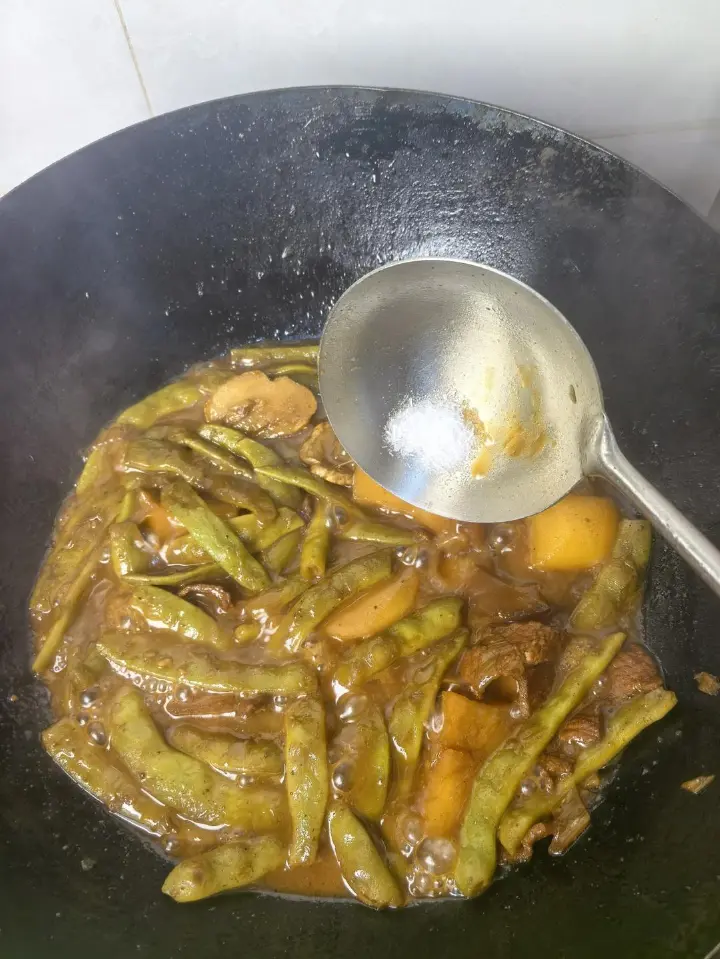 东北土豆炖豆角 第 17 步