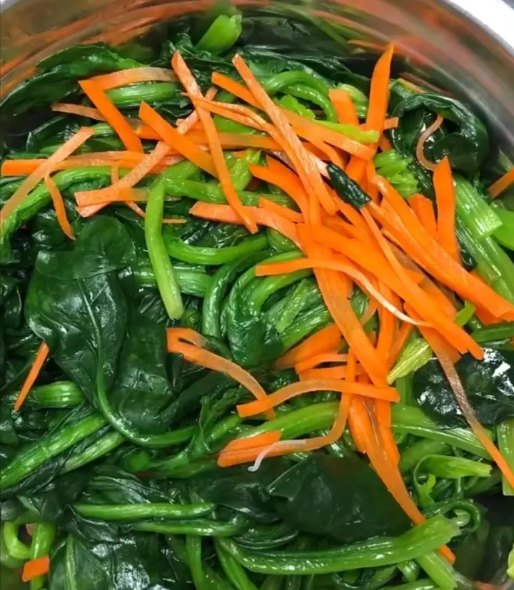 菠菜拌粉丝 第 4 步