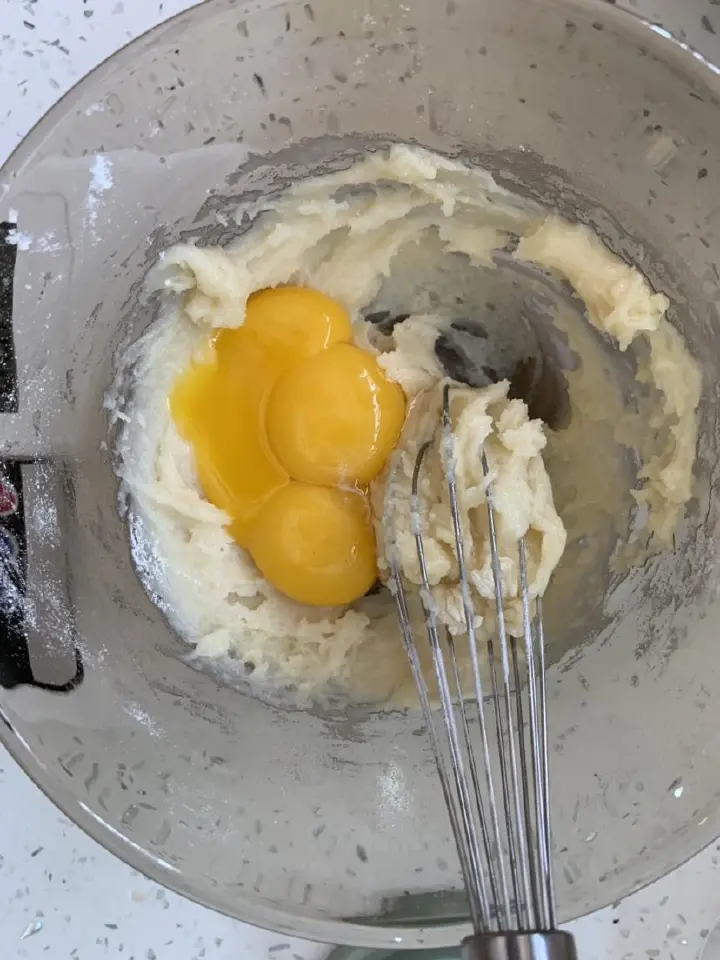 椰蓉纸杯蛋糕 第 3 步